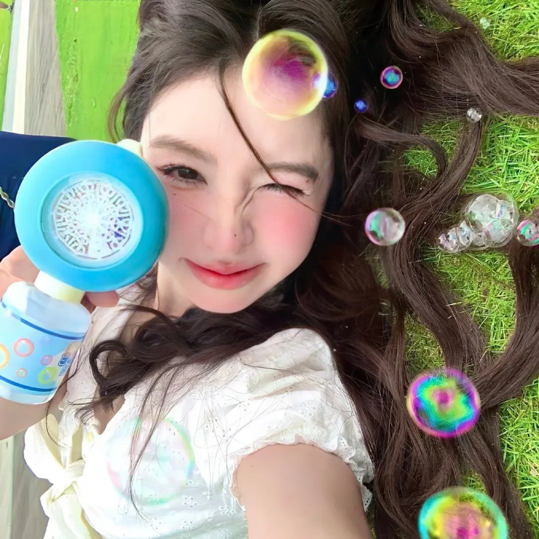 黑暗中的救赎$时光漫漫初暖阳